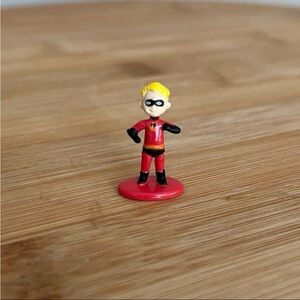 ❄️5/$20 Disney Series 6 Pixar Series Mini Figure - Dash from The Incredibles
